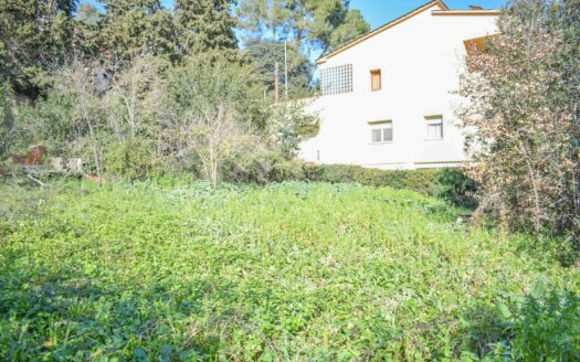 Parcelas en venta en la urbanización El Telegraf de Montornés del Vallés.
