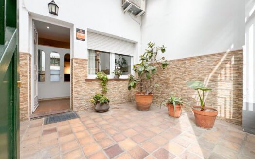 CASA DE PUEBLO, EN PLENO CENTRO